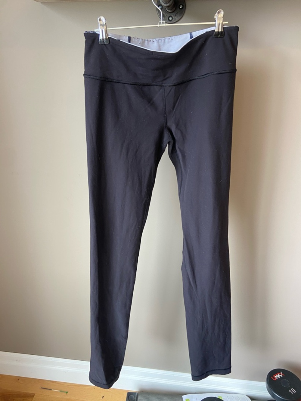 Lululemon reversible pants size 6